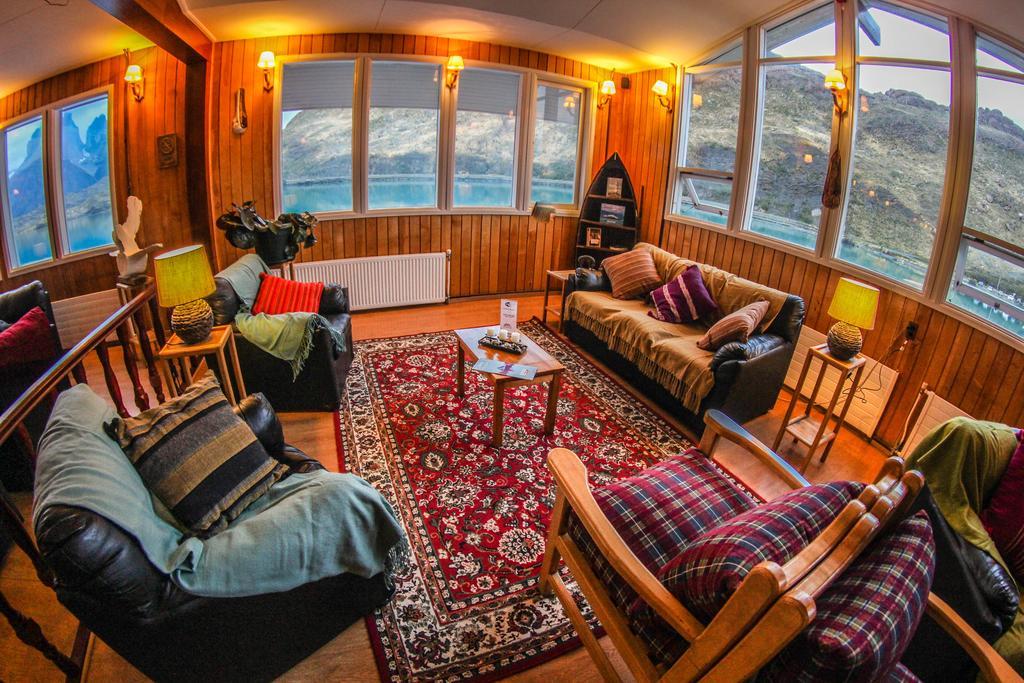 Hosteria Pehoe Torres del Paine National Park Exterior foto